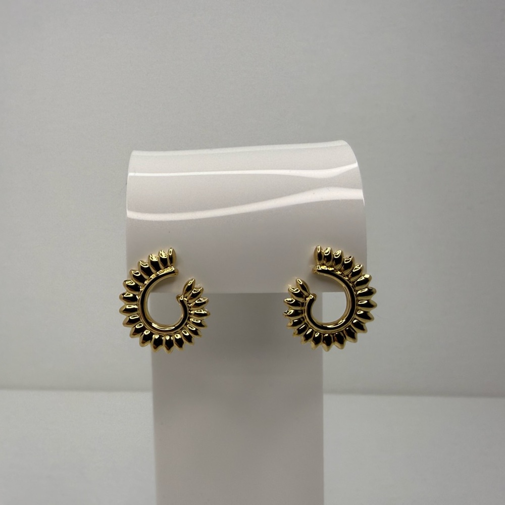18K Genuine Yellow Gold Spiked Stud Earrings (Preowned) - Picture 7 of 17